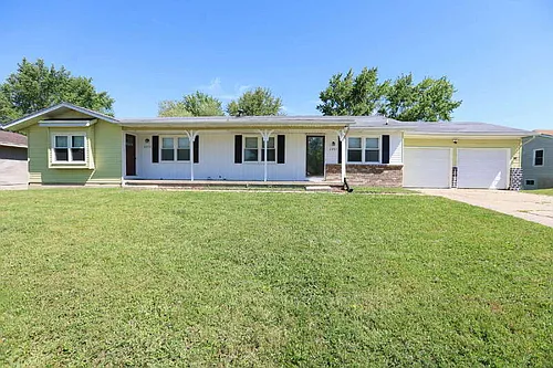 2257 Countrywood Dr SE Photo 1