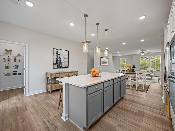 5th image of 153 Broadway St #1