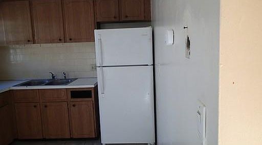 71948282_4