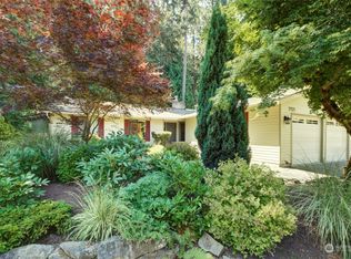 17121 NE 28th Pl, Bellevue, WA