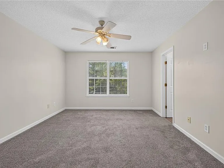 1471 Riverrock Trl — Photo 15
