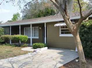 810 Dora Ave, Tavares, FL 32778