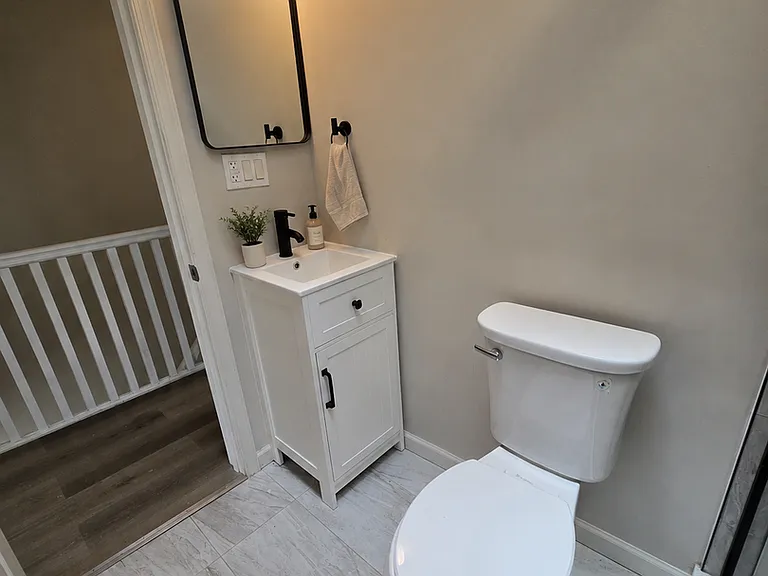 1302 N Farson St — Photo 18