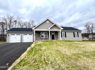 231 Mountain Rd, Drums, PA