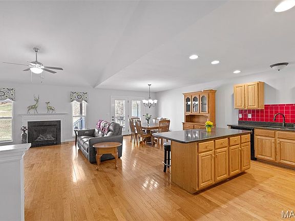 4th image of 17 Parkville Ln