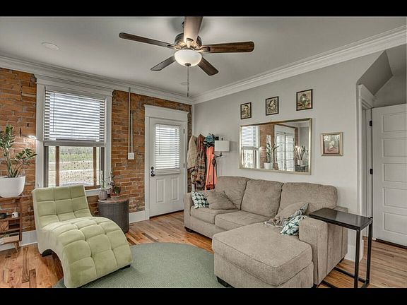 4th image of 229-235 W 4th St #236