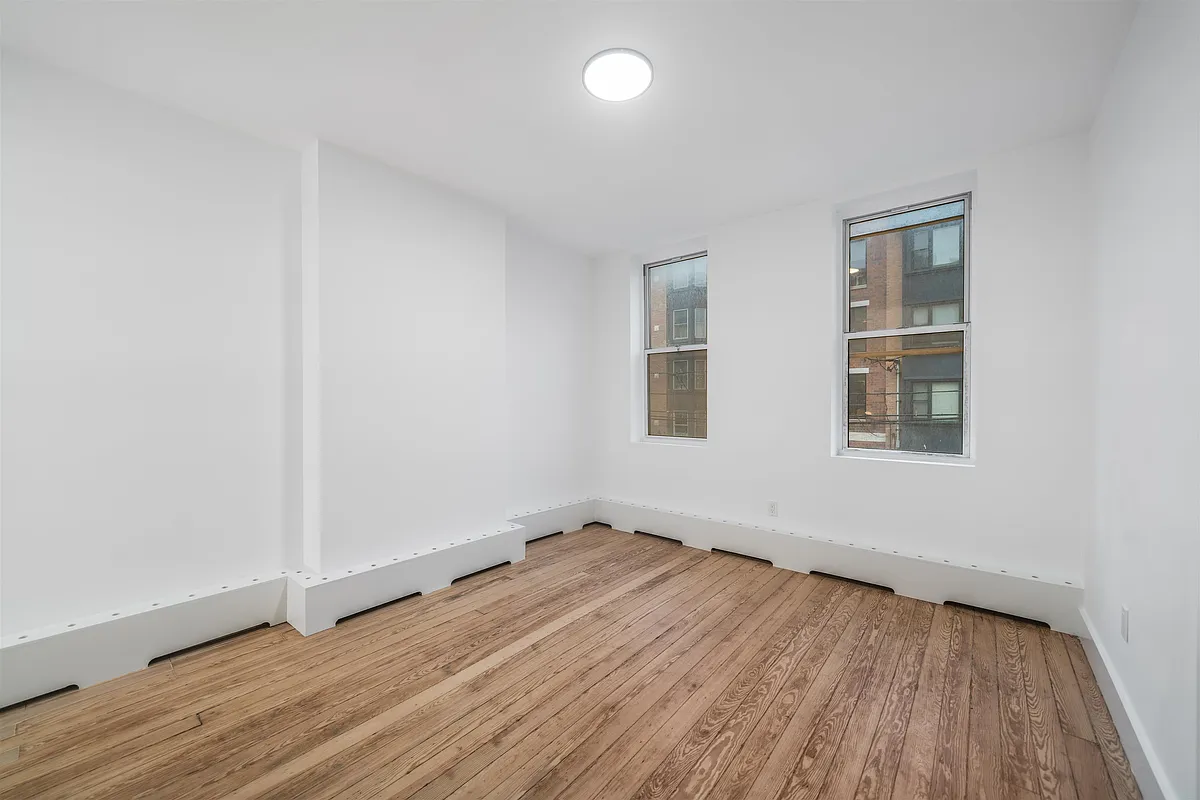 Building Photo - 500 Monroe St #8