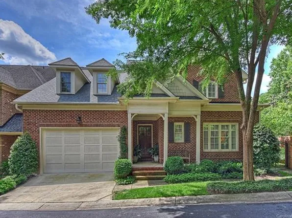 204 Crownsgate Ct, Charlotte, NC 28207