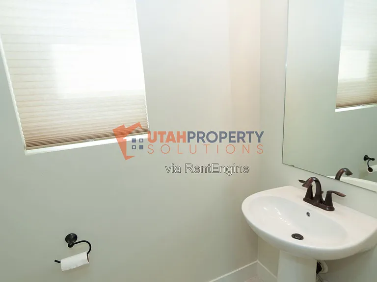 1353 W Quailhill Rd — Photo 31