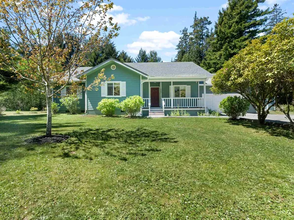 2085 Evergreen Ln, Crescent City, CA 95531