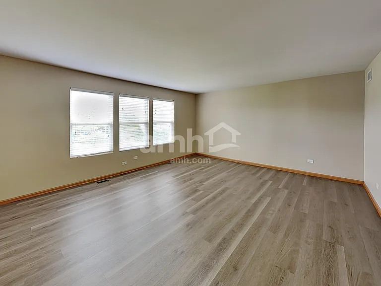 1503 Bridgehampton Dr — Photo 12