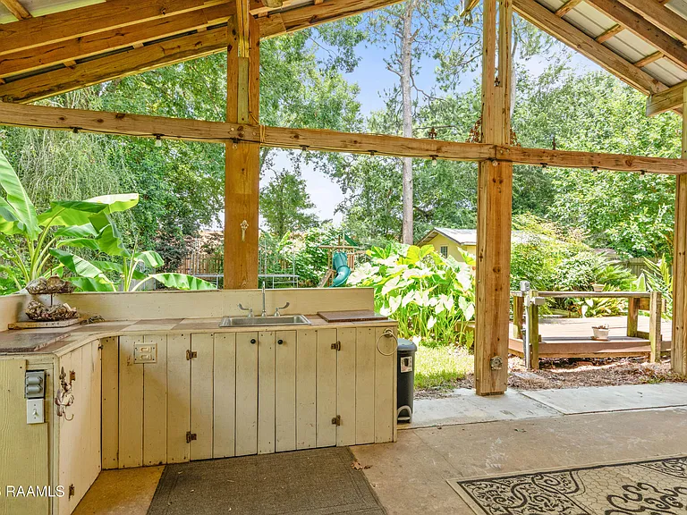 140 Orangewood Dr — Photo 22