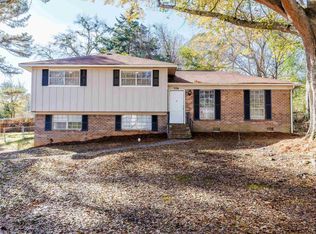 504 Creekview Ter, Pelham, AL 35124