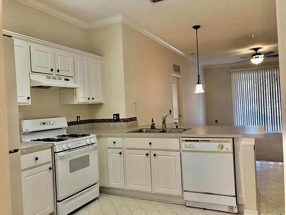 4th image of 1638 Fennsbury Ct