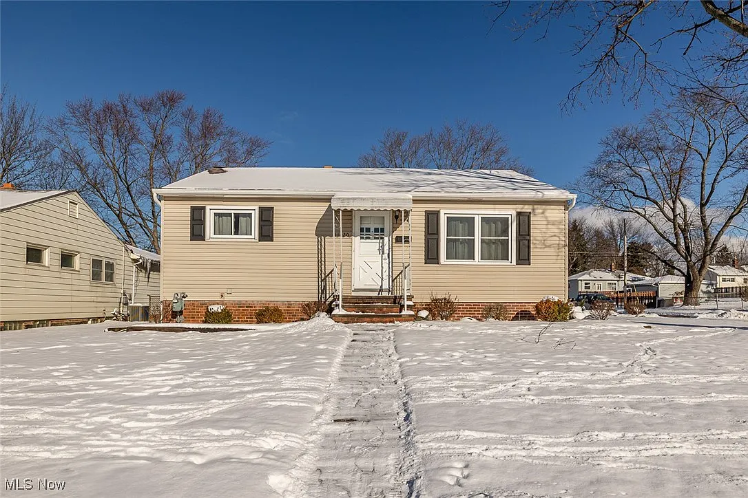 11220 Sharon Dr photo 1