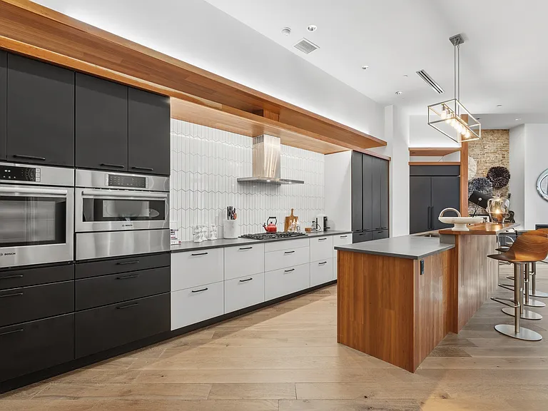 824 Liberty Ave #201 — Photo 14