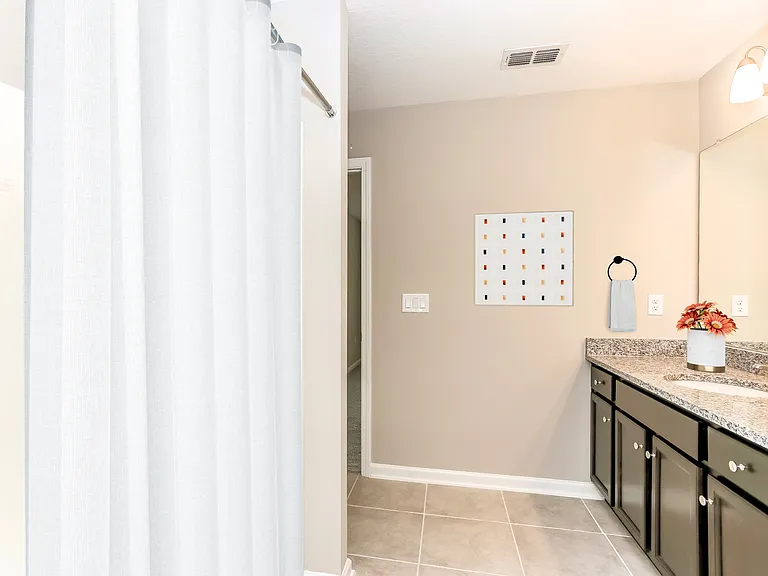 9202 Joannes Way — Photo 4