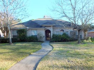 610 Kings Ct, Dickinson, TX 77539