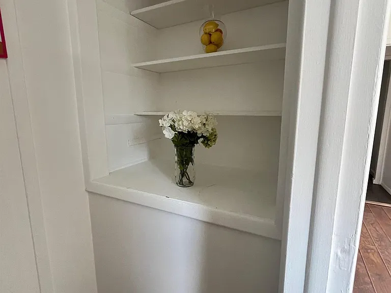 76 Bayview Ave #B — Photo 5