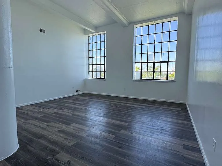 505 Grand St #3N — Photo 6