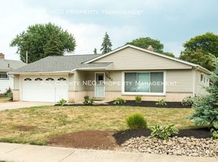 2063 Marshfield Rd, Mayfield Heights, OH 44124