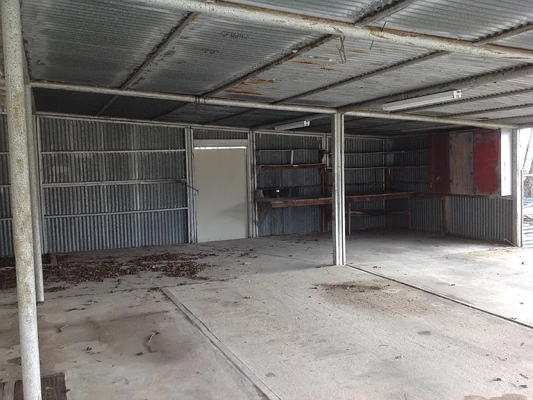 Large carport area