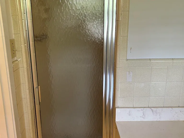 531 Tinker St — Photo 16