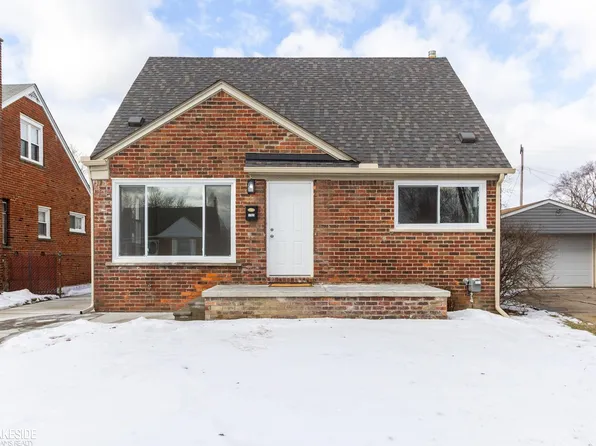 27823 Grant St, Saint Clair Shores, MI 48081