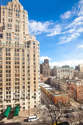 Sold by Town Residential | media 28