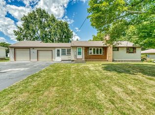 81 Kirk Rd, Rochester, NY 14612