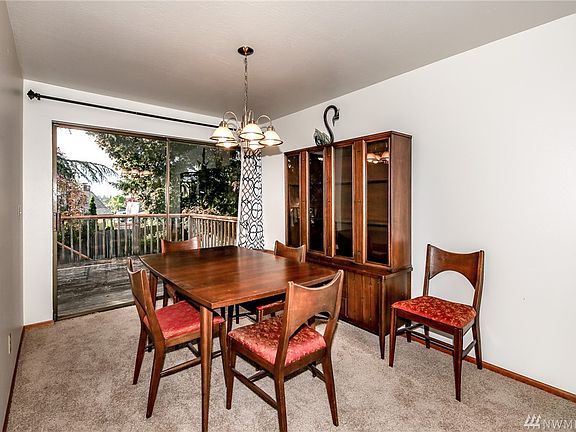 Dining room with a slider to the the deck.