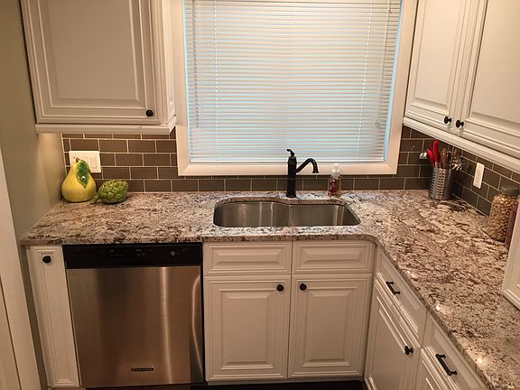 4th image of 3049 Sylvan Dr