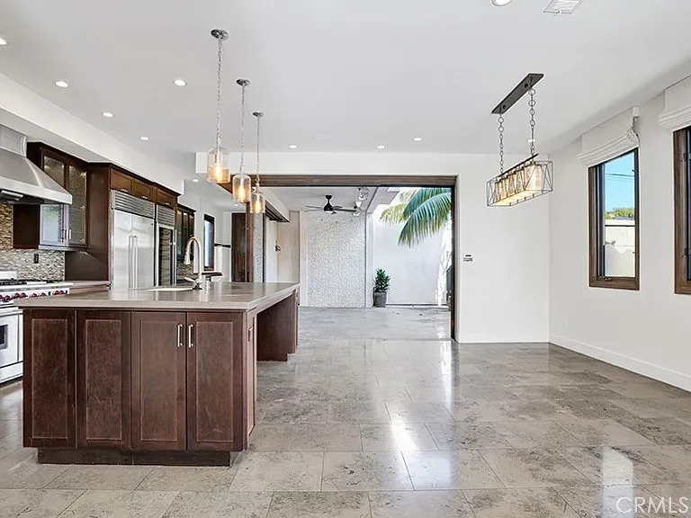 243 Poppy Ave — Photo 17