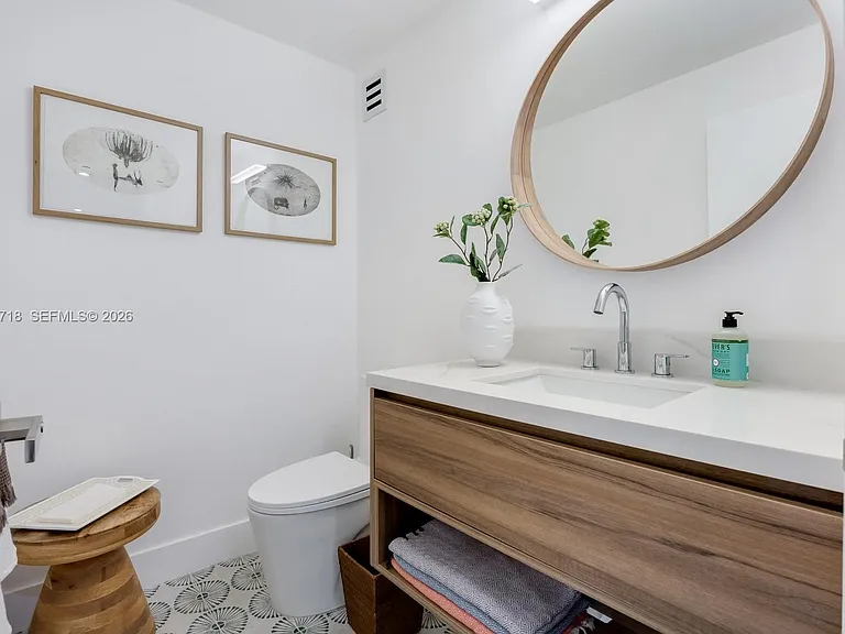 9102 W Bay Harbor Dr #10-B — Photo 9