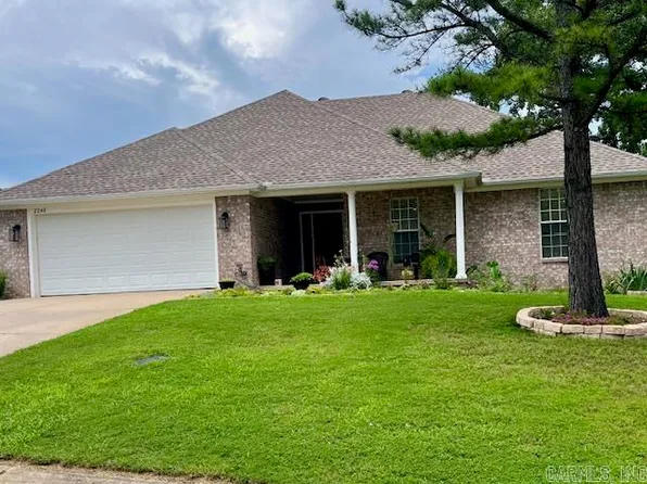 2240 Desha Dr, Conway, AR 72034