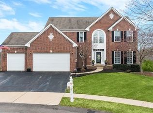 110 Lawnview Ct, Cranberry Township, PA 16066