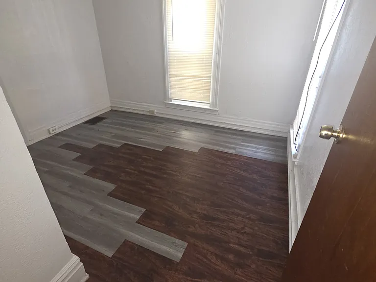 442 Eleanor St #2 — Photo 4