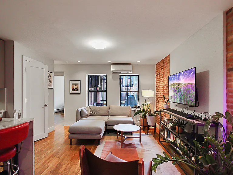 78 Halsey St #1R — Photo 1