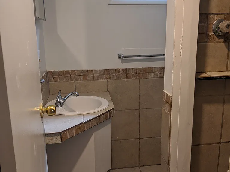 517 S 13th Ave #4 — Photo 8