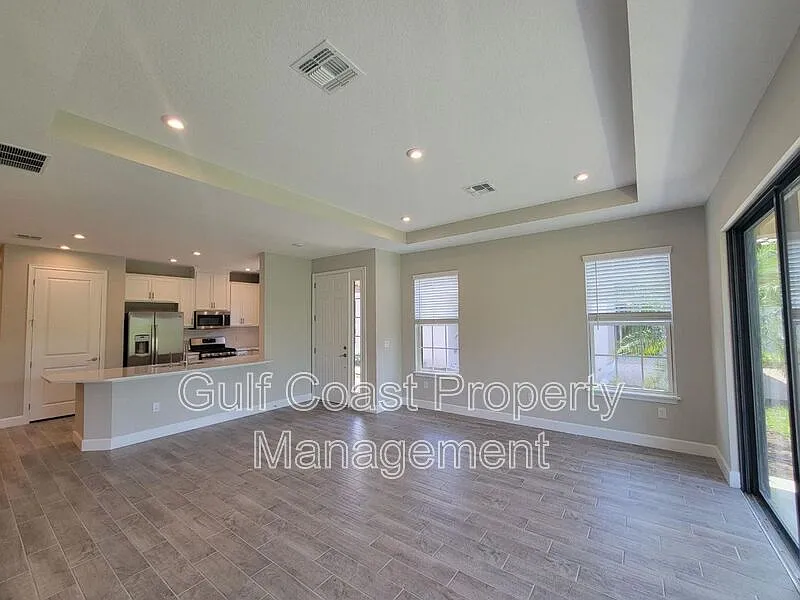 2 bed, 2.5 bath, 1573 sqft, $2,600 — Photo 2