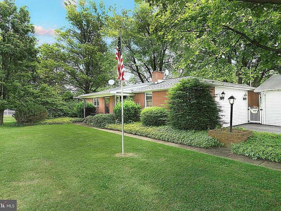 85 Hillview Dr, Mount Wolf, PA 17347 Zillow