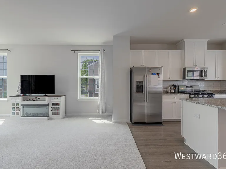 920 Jenkins Ct #4E — Photo 3