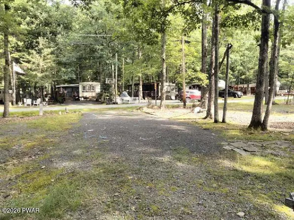 114 Mtn Glen Dr, Milford, PA 18337