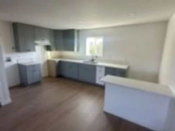 328 W 83rd St #A, Los Angeles, CA 90003