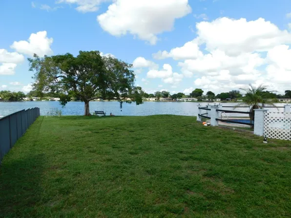 8671 NW 19th Street, Pembroke Pines, FL 33024