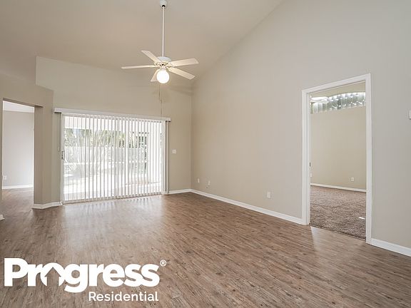 3rd image of 18081 Horseshoe Bay Cir