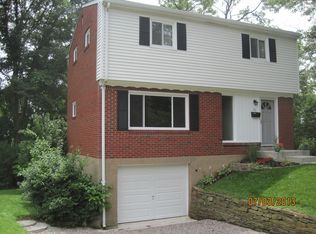 25 Camera Pl, Pittsburgh, PA 15235