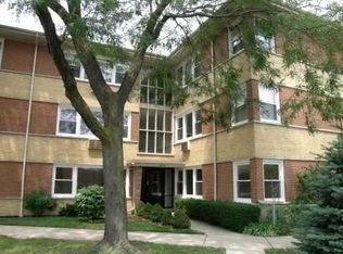 6110 W Peterson Ave #3W, Chicago, IL 60646