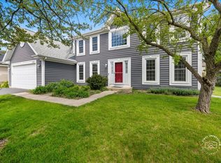 1600 Huntington Dr N, Algonquin, IL 60102