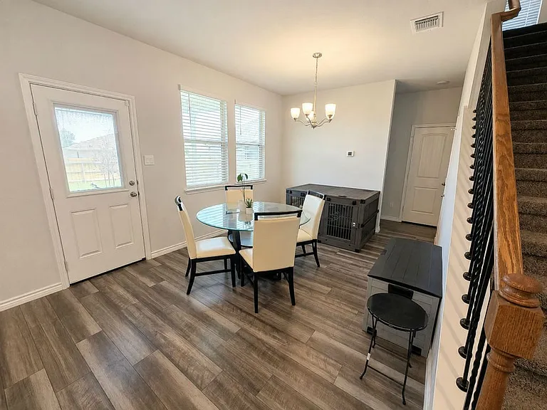 3848 Lorenzen Ct — Photo 6